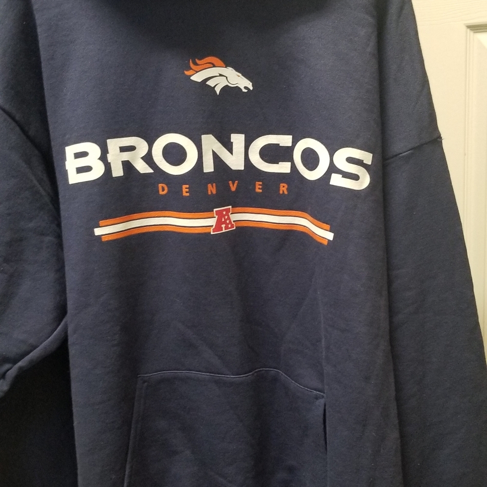 NWT NFL Denver Broncos pocketed pullover Hoodie XL